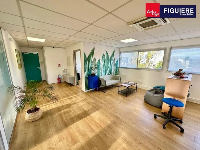 Plus de détails pour 115 Rue Claude Nicolas Ledoux, Aix-en-Provence - Bureau à louer