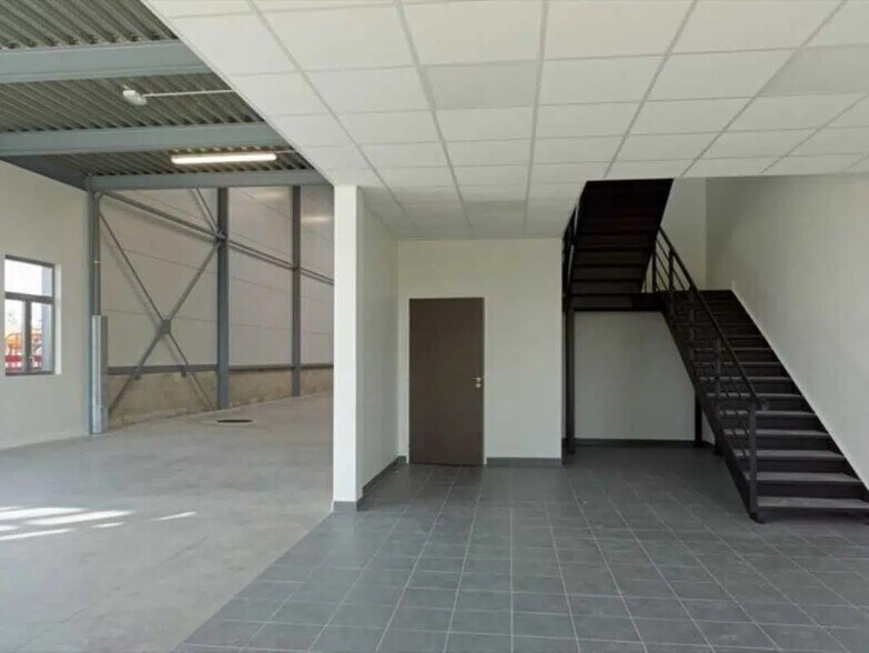 7/11 Allée Des Carrieres, Le Blanc-Mesnil à louer - Photo de l’immeuble – Image 1 sur 9