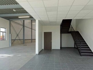 Plus de détails pour 7/11 Allée Des Carrieres, Le Blanc-Mesnil - Bureau, Local d'activités à louer