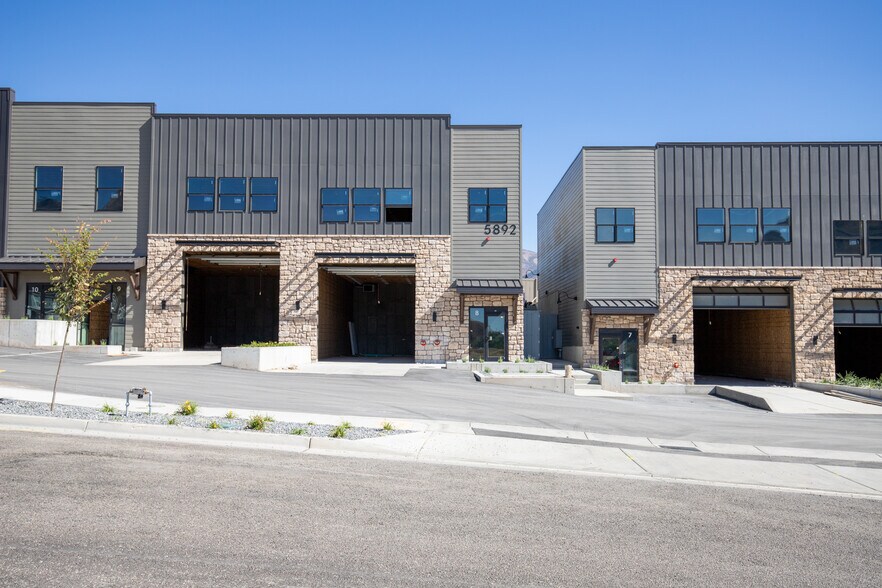 5852 Queens Gdn rd, Mountain Green, UT à vendre - Photo de l’immeuble – Image 3 sur 10