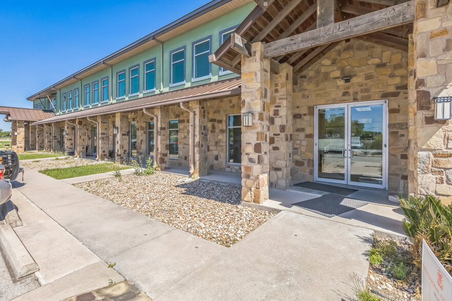 103 Vista View Trl, Spicewood, TX à vendre - Photo de l’immeuble – Image 3 sur 7