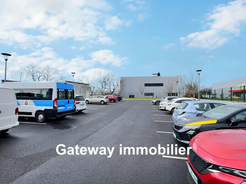 Industriel/Logistique dans Aubière à louer - Photo de l’immeuble – Image 3 sur 5