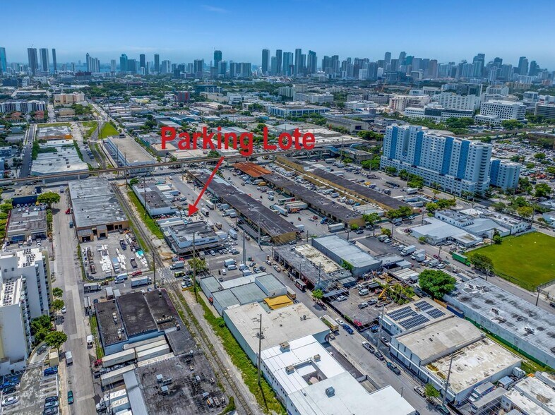 1255 NW 22nd St, Miami, FL à louer - Photo de l’immeuble – Image 3 sur 3