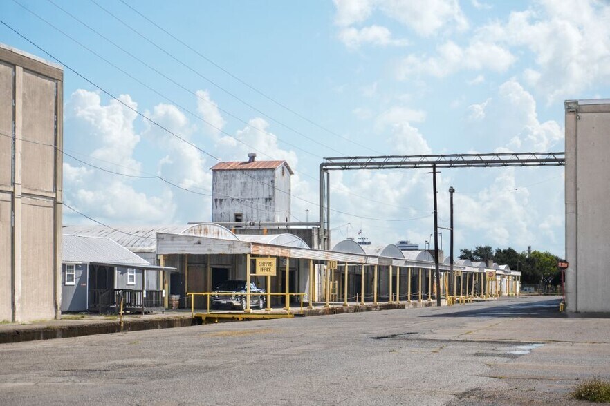 201 N 19th St, Corpus Christi, TX à vendre - Photo de l’immeuble – Image 3 sur 15