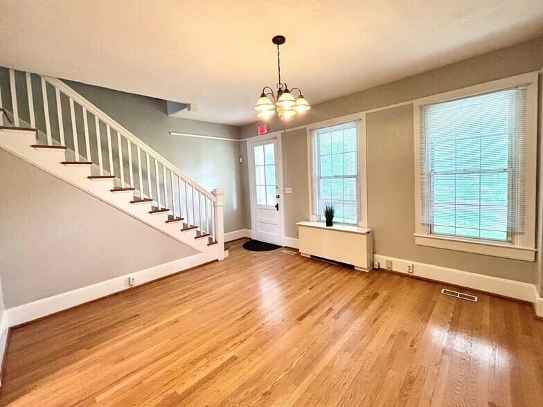 5805-5811 N Post Rd, Indianapolis, IN à louer - Photo de l’immeuble – Image 2 sur 6