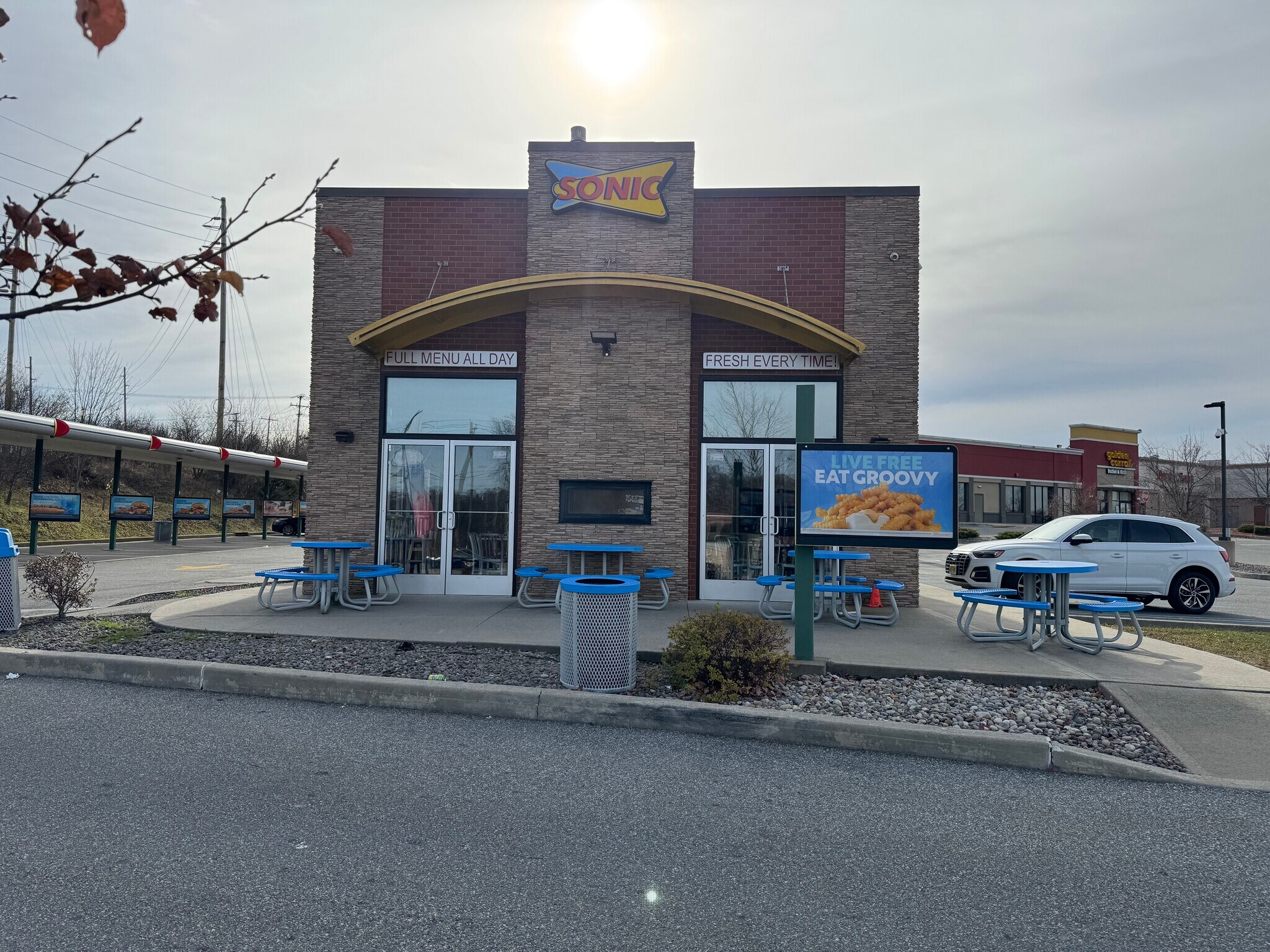 368 E Route 211, Middletown, NY à louer Photo principale– Image 1 sur 9
