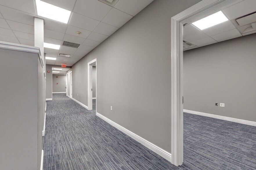 7 E Central Ave, Pearl River, NY à louer - Photo intérieure – Image 2 sur 11