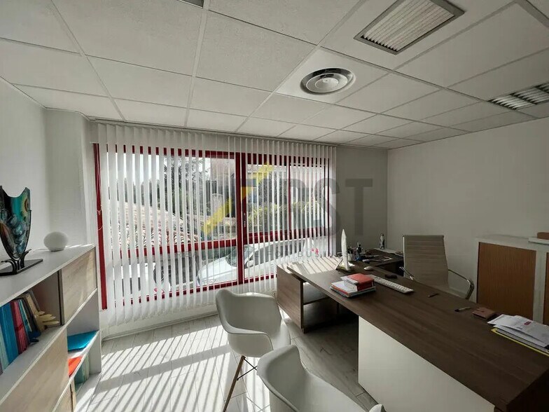 Bureau dans Antibes à louer - Photo intérieure – Image 3 sur 6