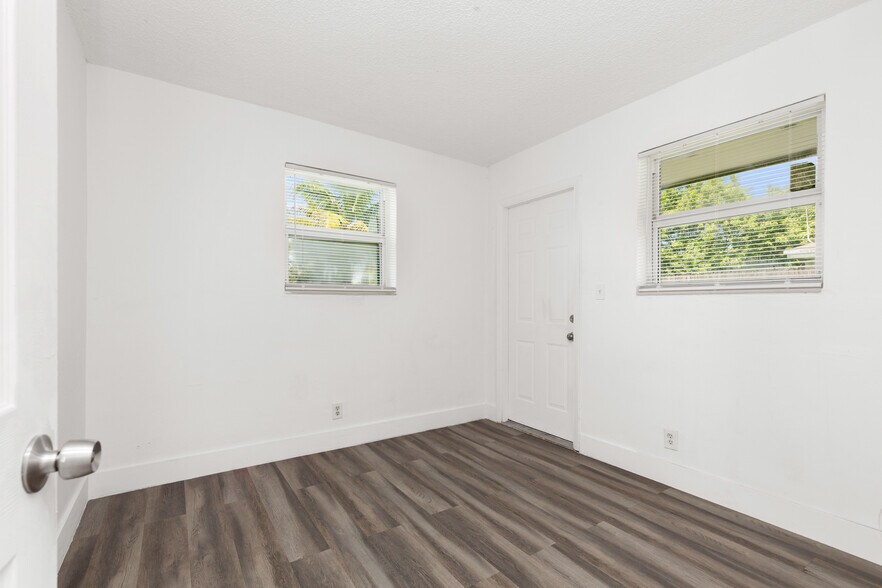 5521 SW 34th St, Pembroke Park, FL à vendre - Photo de l’immeuble – Image 2 sur 36