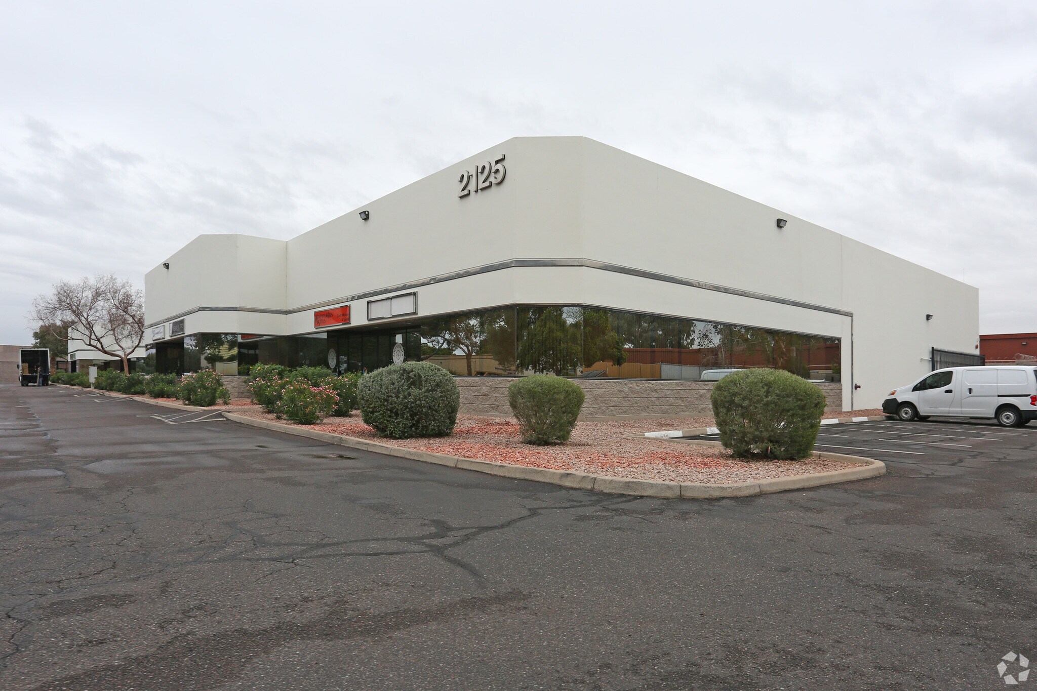 2125 E 5th St, Tempe, AZ à louer Photo de l’immeuble– Image 1 sur 7