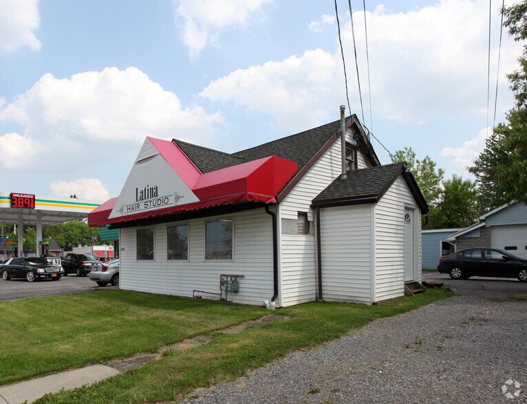 2223 Norton St, Rochester, NY à louer - Photo de l’immeuble – Image 2 sur 9