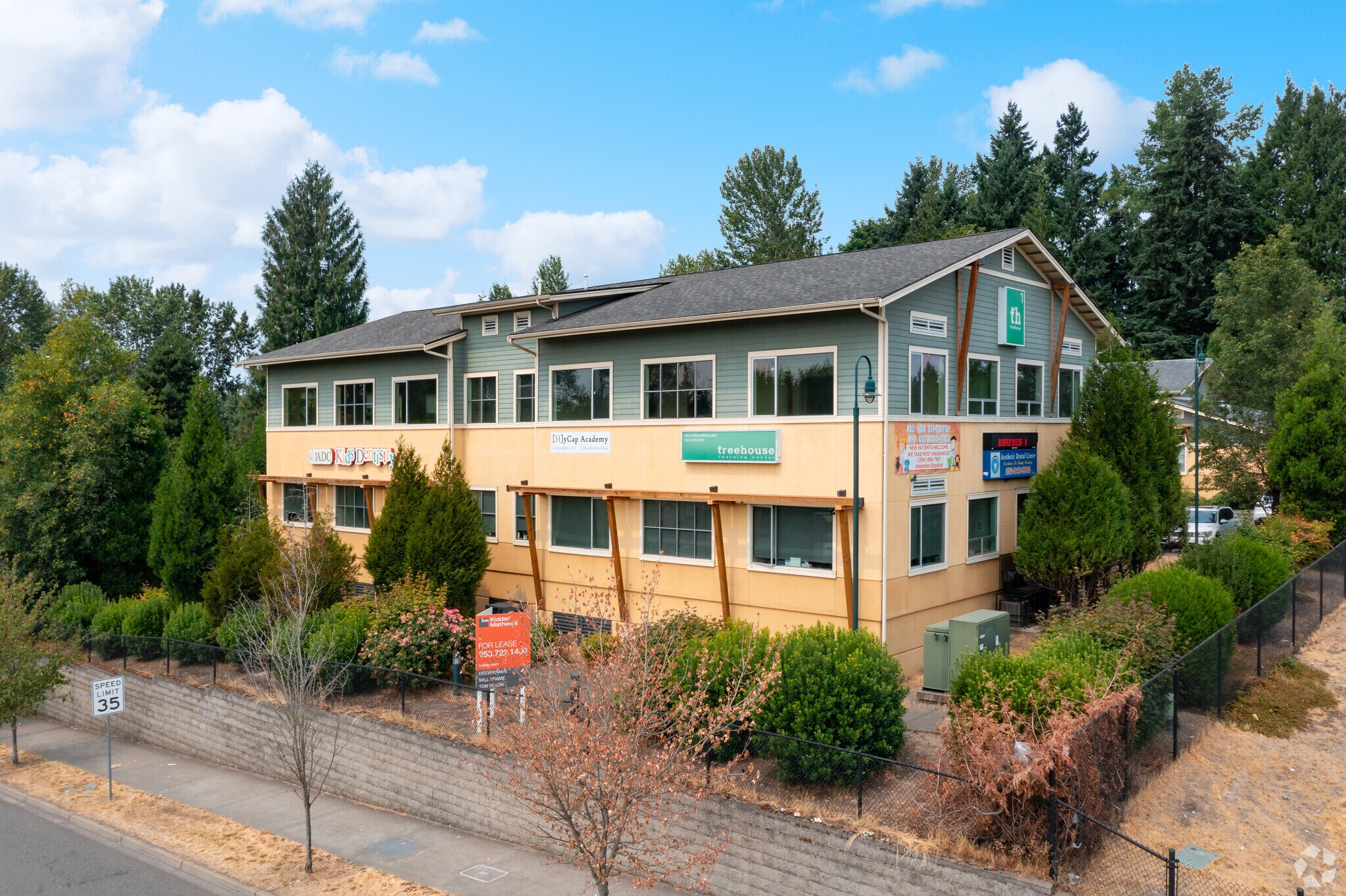 34704 11th Ave S, Federal Way, WA à vendre Photo de l’immeuble– Image 1 sur 10