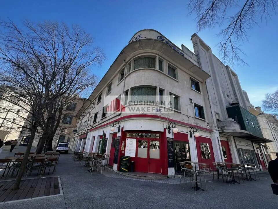 Local commercial dans Nîmes à vendre Photo de l’immeuble– Image 1 sur 2