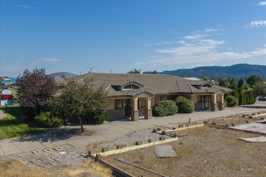 609 N Syringa St, Post Falls, ID à vendre - Photo de l’immeuble – Image 2 sur 41