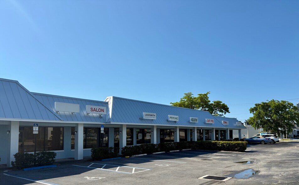 905 US Highway 1, Lake Park, FL à louer - Photo de l’immeuble – Image 1 sur 1