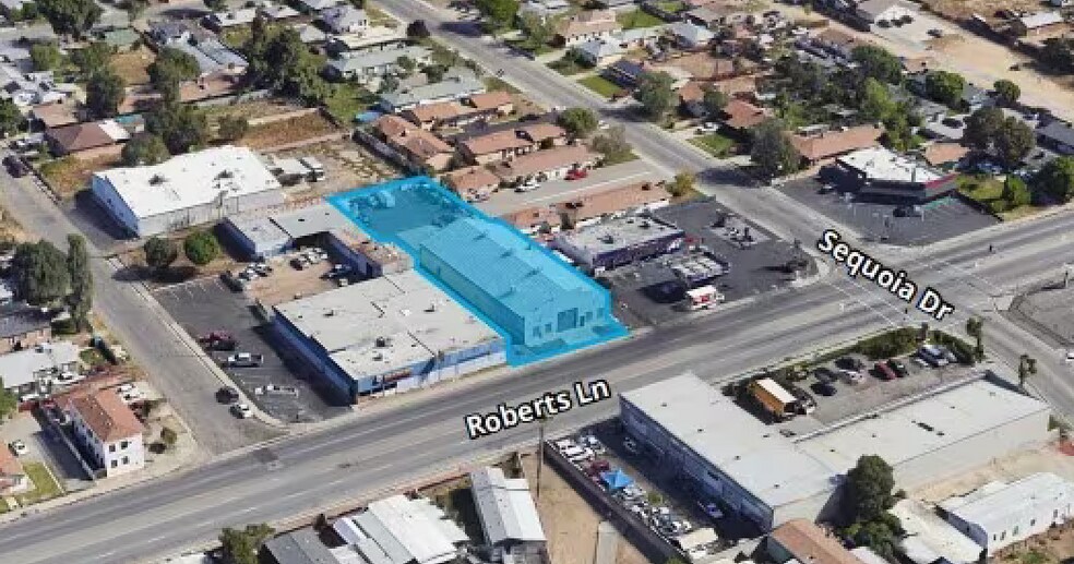 710 Roberts Ln, Bakersfield, CA à louer - Photo de l’immeuble – Image 2 sur 2