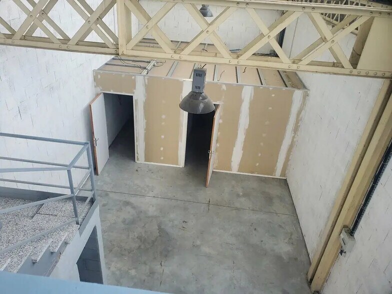5 Rue Eugène Maréchal, Vénissieux à louer - Photo de l’immeuble – Image 2 sur 2