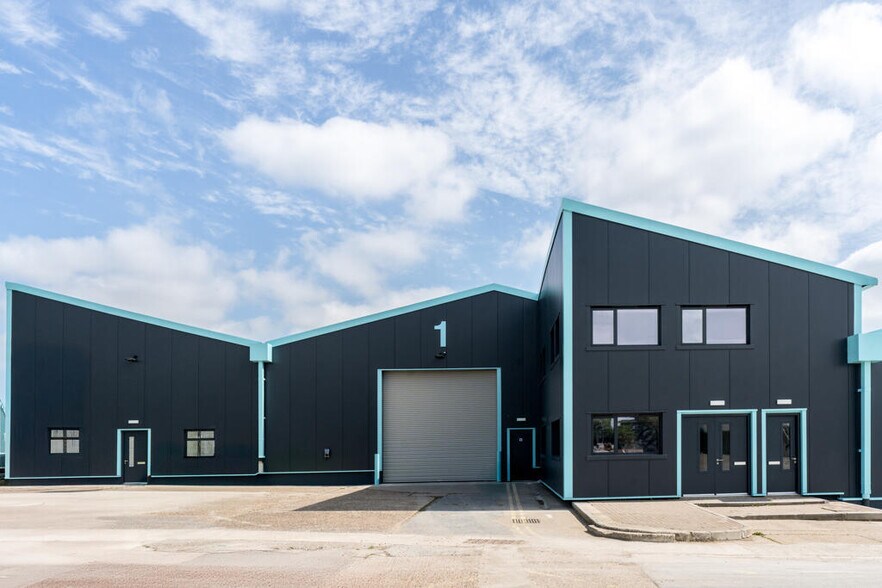 1 Wharf Ln, Basildon à louer - Photo de l’immeuble – Image 1 sur 9