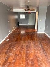 3325-3327 W Elm St, McHenry, IL à louer Photo intérieure– Image 1 sur 2