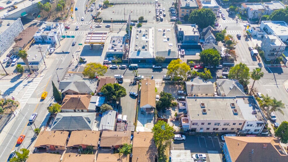 1319-1321 W 11th St, Los Angeles, CA à vendre - Photo de l’immeuble – Image 3 sur 18