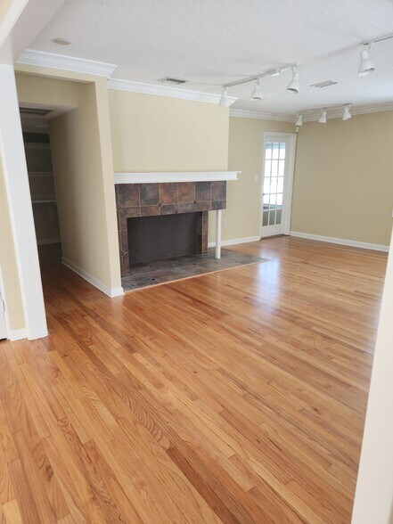 1977 Dundee Dr, Winter Park, FL à vendre - Photo intérieure – Image 3 sur 25