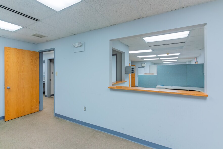 1 Bartol Ave, Ridley Park, PA à louer - Photo de l’immeuble – Image 3 sur 18