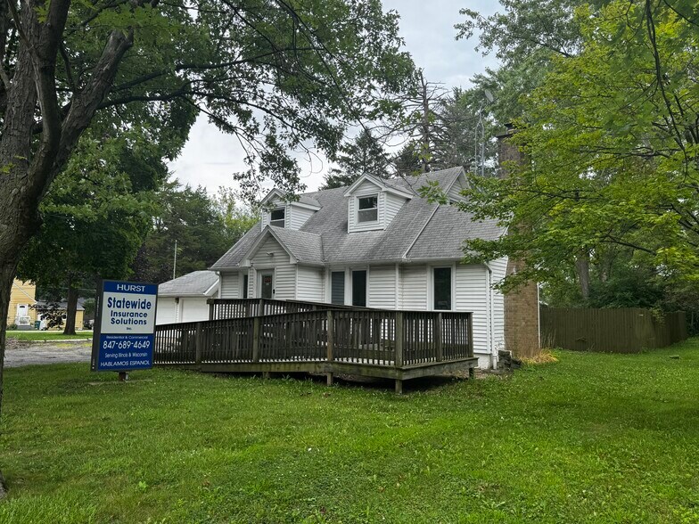 36911 N Green Bay Rd, Waukegan, IL à vendre - Photo de l’immeuble – Image 2 sur 4