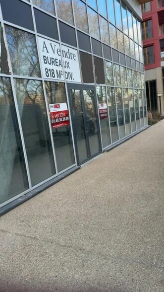 Local commercial dans L'ILE-SAINT-DENIS à vendre - Photo de l’immeuble – Image 2 sur 12