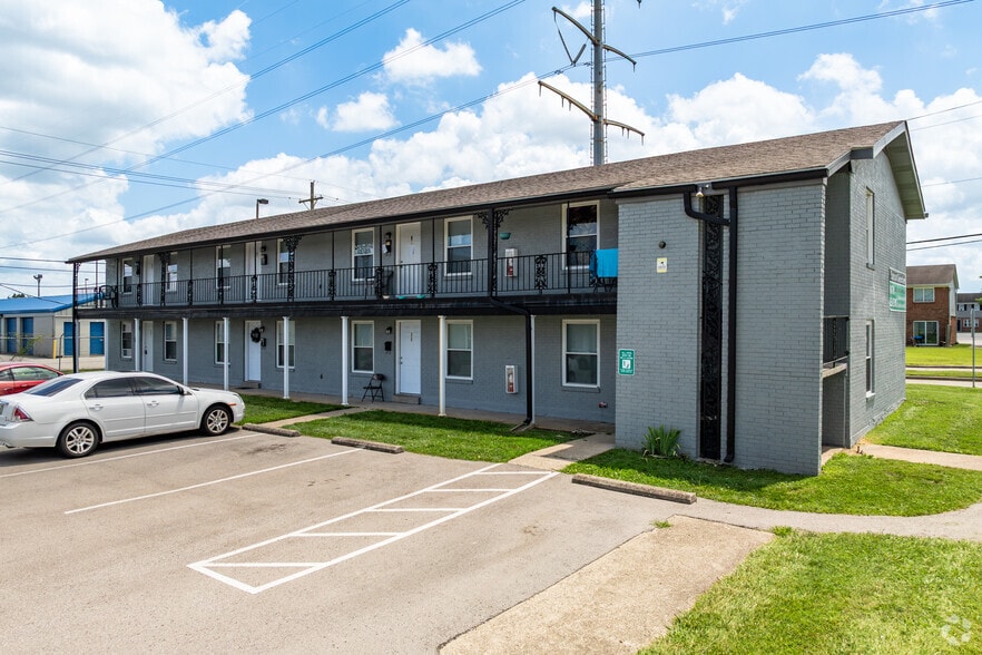 1630-1634 Greentree Blvd, Clarksville, IN à vendre - Photo de l’immeuble – Image 2 sur 16