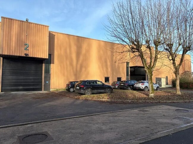 Plus de détails pour Bureau, Local d'activités à louer