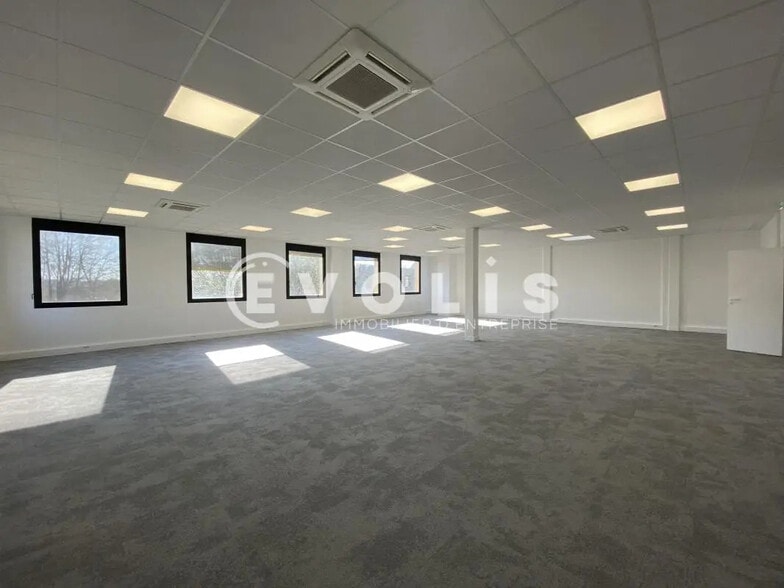 57 Rue Auguste Perret, Créteil à louer - Photo de l’immeuble – Image 3 sur 10