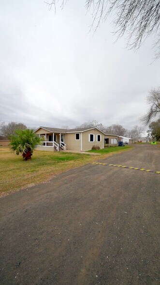 19645 Nordt Rd, Damon, TX à vendre - Vidéo sur l’annonce professionnelle – Image 2 sur 55