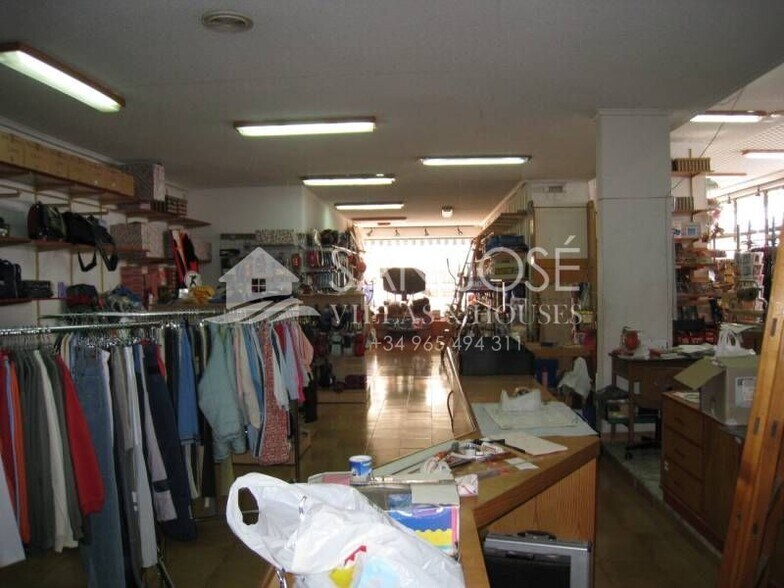 Local commercial dans Novelda à louer - Photo de l’immeuble – Image 2 sur 15