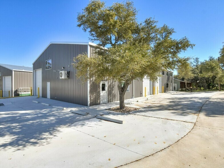 15210 Fitzhugh Rd, Austin, TX à vendre - Photo de l’immeuble – Image 3 sur 34
