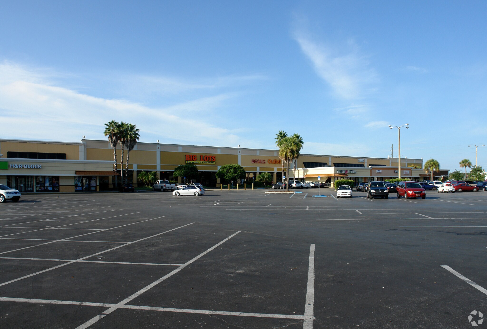 1312-1392 Vine St, Kissimmee, FL à louer Photo principale– Image 1 sur 3