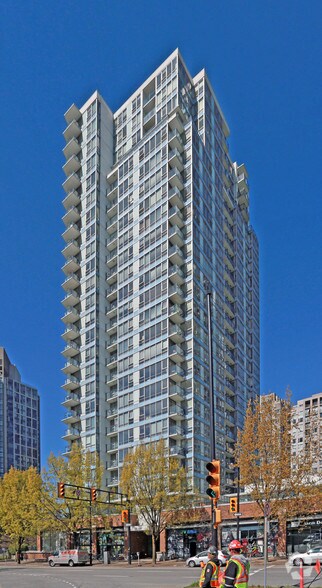 939 Expo Blvd, Vancouver, BC à vendre - Photo de l’immeuble – Image 2 sur 9