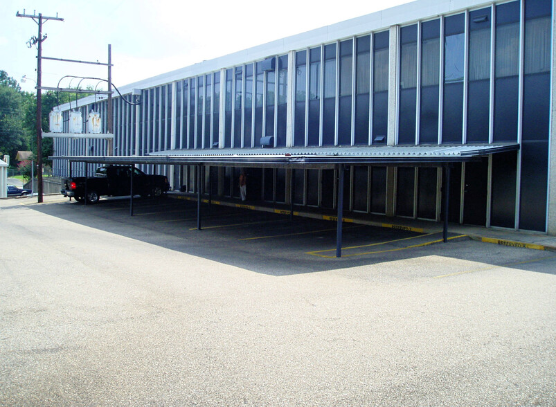 505 E Travis St, Marshall, TX à louer - Photo de l’immeuble – Image 1 sur 7