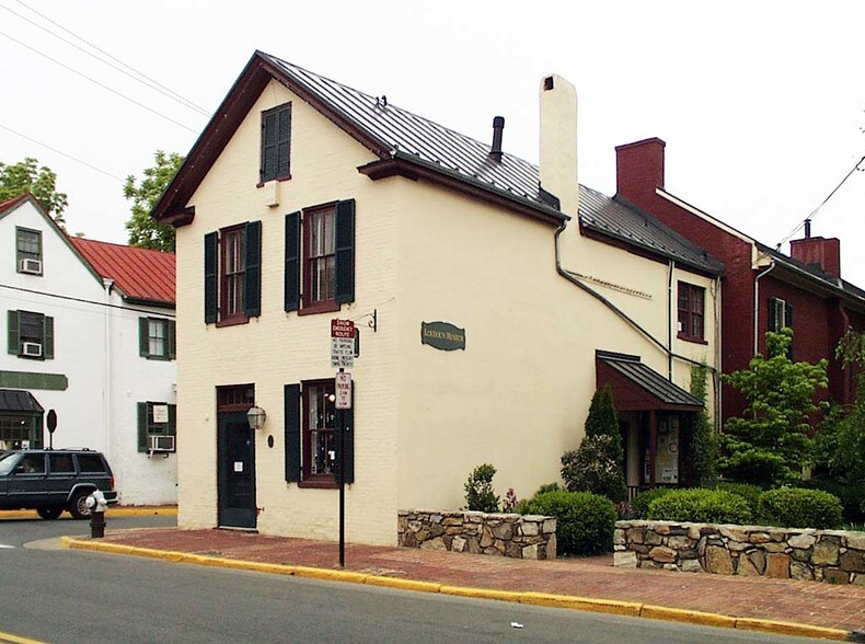 14 Loudoun St SE, Leesburg, VA à louer - Photo de l’immeuble – Image 2 sur 3