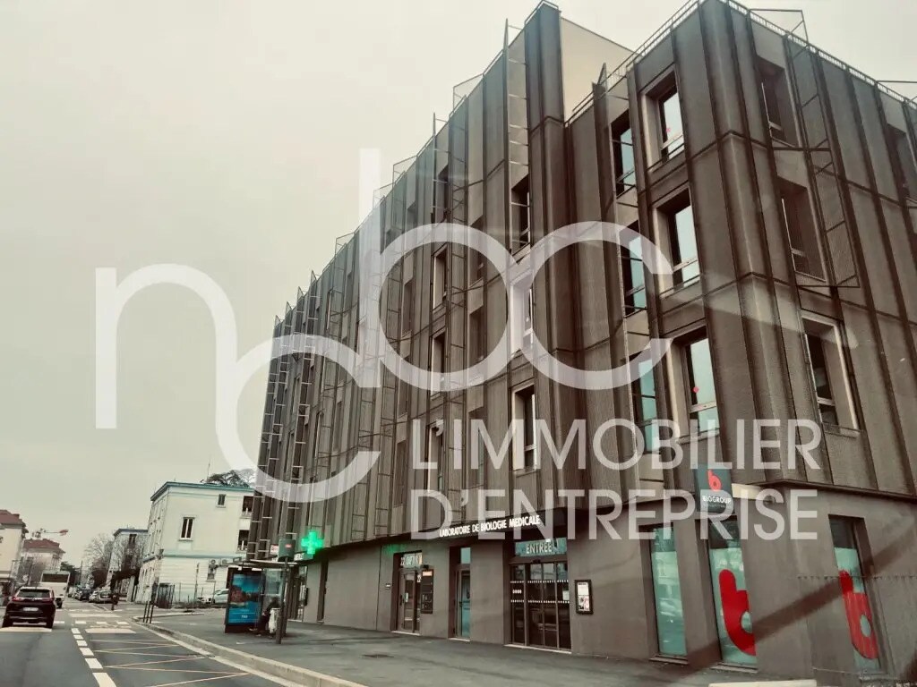 Bureau dans Décines-Charpieu à vendre Photo principale– Image 1 sur 12
