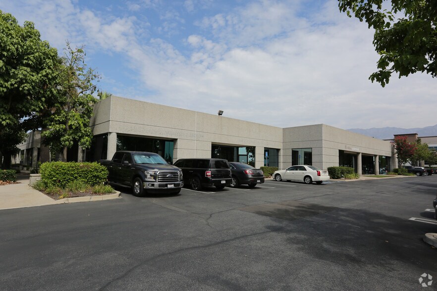 9480 Utica Ave, Rancho Cucamonga, CA à louer - Photo de l’immeuble – Image 3 sur 4