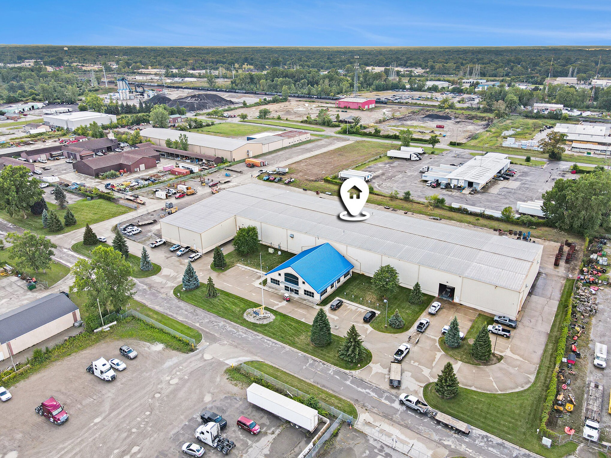 4072 Flint Asphalt Dr, Burton, MI à vendre Photo principale– Image 1 sur 16
