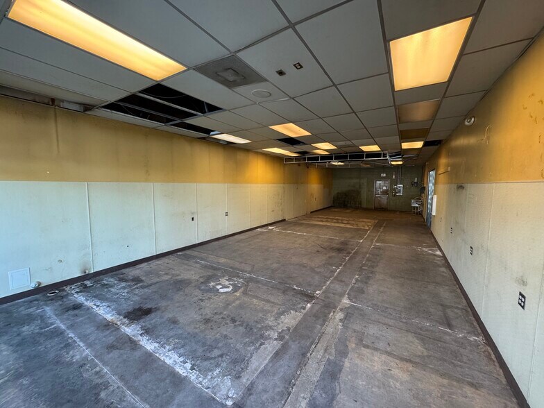 3405 Commercial St SE, Salem, OR à louer - Photo de l’immeuble – Image 2 sur 9
