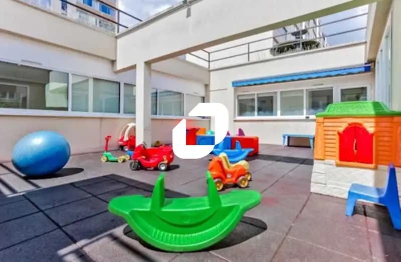 Local commercial dans Chaville à vendre Photo de l’immeuble– Image 1 sur 9