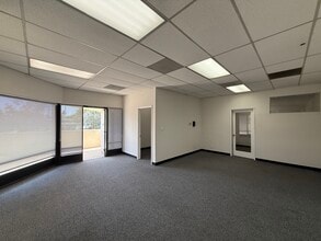11660-11690 Gateway Blvd, Los Angeles, CA à louer Photo intérieure– Image 1 sur 2