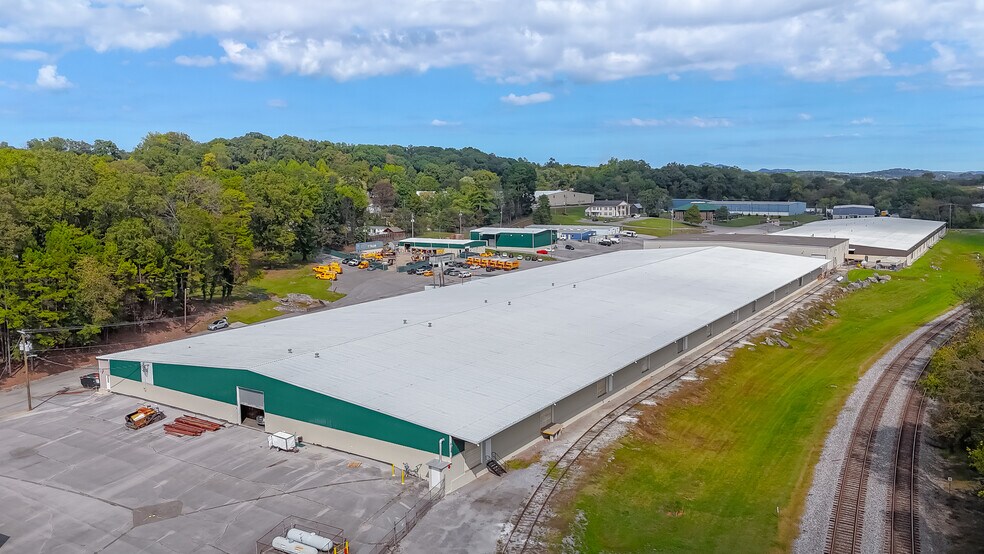 1605 Prosser Rd, Knoxville, TN à louer - Photo de l’immeuble – Image 3 sur 10