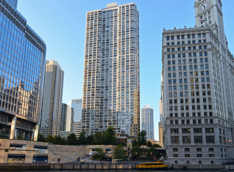 405 N Wabash Ave, Chicago, IL à vendre - Photo principale – Image 1 sur 22