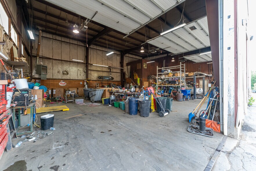 563 Plains Rd, Tamworth, NH à louer - Photo de l’immeuble – Image 3 sur 33