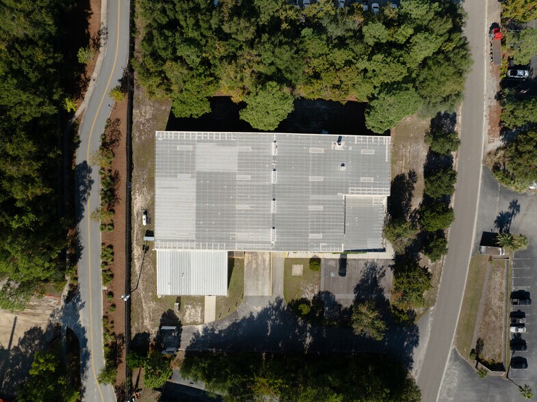 415 Jessen Ln, Charleston, SC à vendre - Photo de l’immeuble – Image 3 sur 25