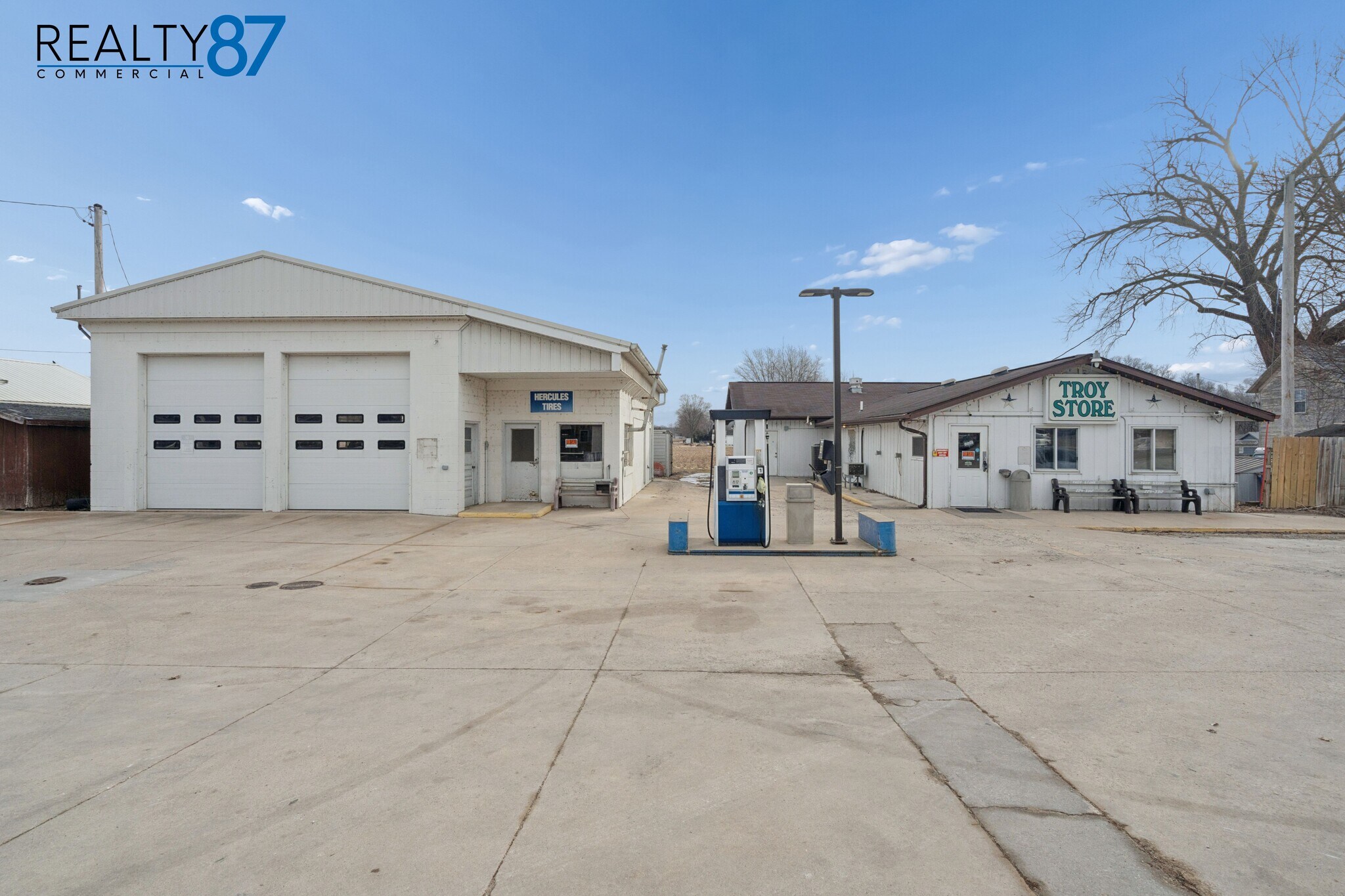 5913 Troy Mills rd, Coggon, IA à vendre Photo principale– Image 1 sur 28