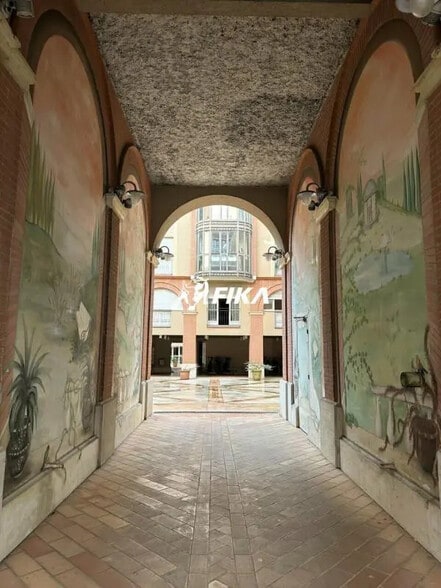 Bureau dans Toulouse à louer - Photo de l’immeuble – Image 1 sur 7
